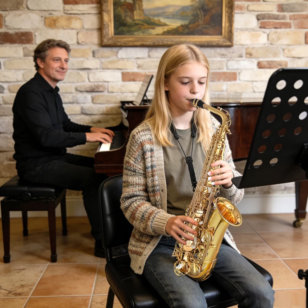 Alto Saxophone with Case & 10 Reeds Y3863